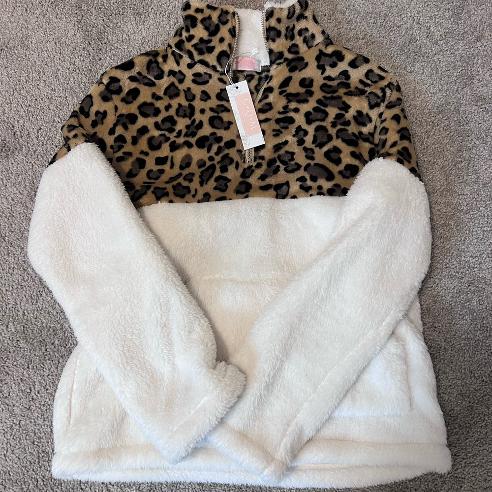 Boutique Sherpa - Cream with Leopard Print Pullover